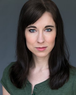 Stacey Bradshaw Headshot 3